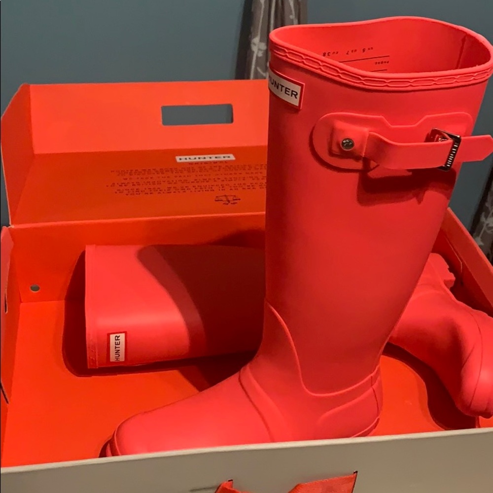 NIB Pink HUNTER boots!